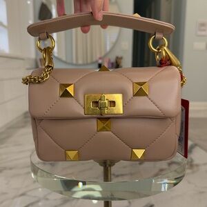 NWT Valentino Garvani Nappa Medium Roman Stud Shoulder Bag